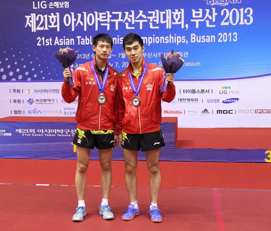 Le double messieurs Zhou Yu/Yan An champion d'Asie 2013 Le double messieurs Zhou Yu/Yan An champion d'Asie 2013