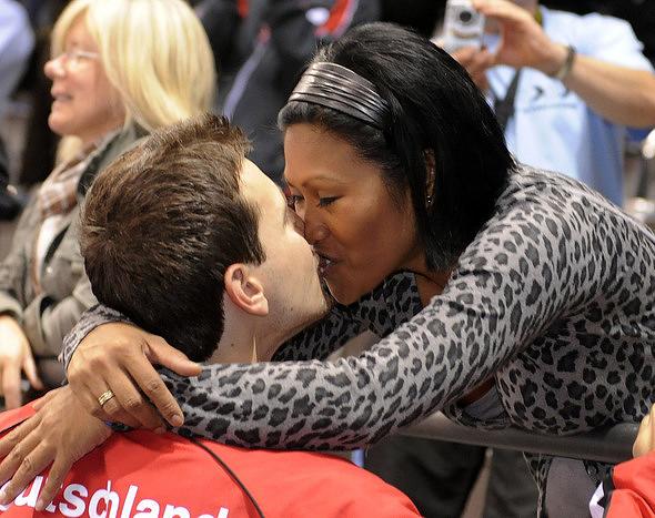Timo Boll et sa femme Rodelia Jacobi - crédit photo : tischtennis.de Timo Boll et sa femme Rodelia Jacobi - crédit photo : tischtennis.de