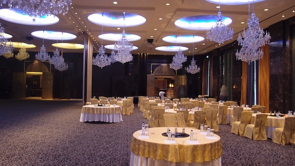 La grande salle de réception du Rafle Hôtel à Dubai La grande salle de réception du Rafle Hôtel à Dubai