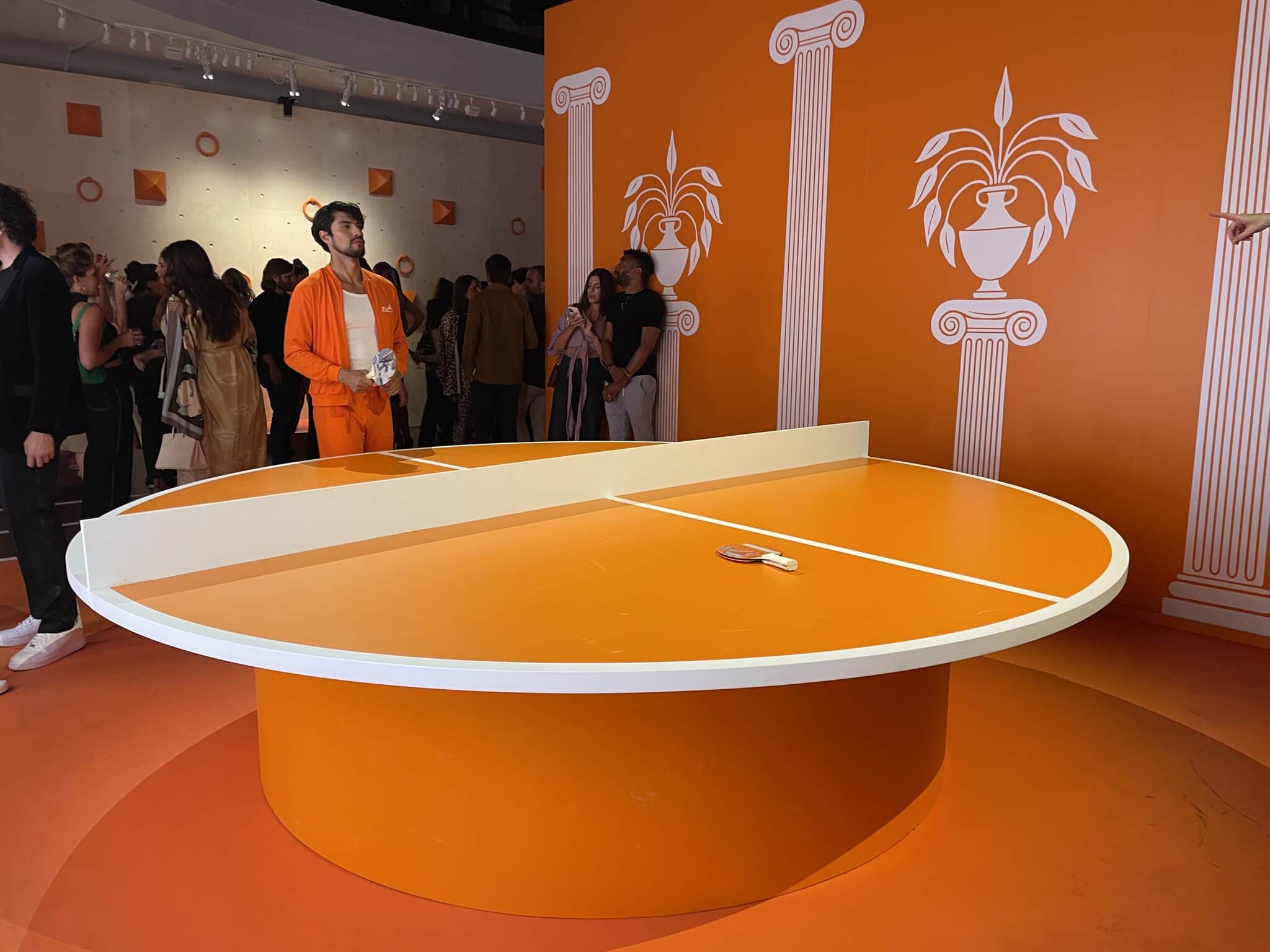 table ping pong ronde hermes orange