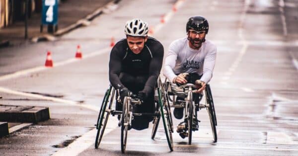 découvrez le handisport, une pratique sportive adaptée aux personnes en situation de handicap, favorisant l'inclusion, le dépassement de soi et le bien-être.