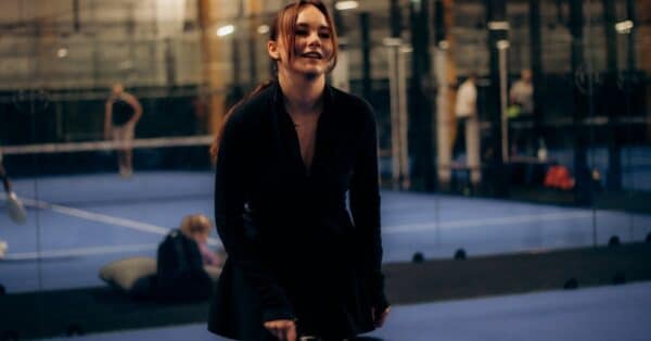 découvrez tout sur le tennis de table : règles, techniques, équipements et conseils pour améliorer votre jeu et profiter pleinement de ce sport passionnant.