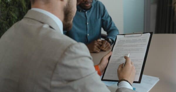 découvrez nos solutions de recrutement efficaces pour trouver les meilleurs talents adaptés à vos besoins professionnels.