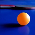 découvrez l'univers du tennis de table : règles, techniques, équipements et conseils pour débutants et passionnés.