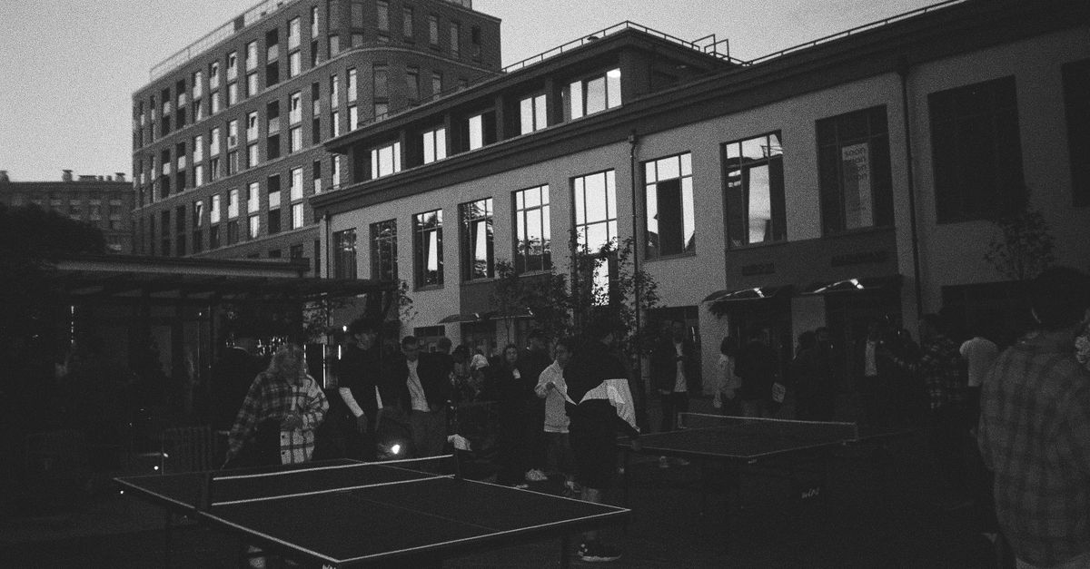 découvrez l'univers du tennis de table : conseils, techniques, équipements et actualités pour tous les passionnés de ping-pong.