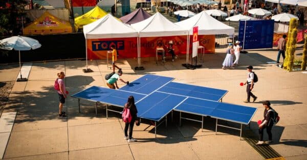 découvrez l'univers passionnant du tennis de table : règles, techniques, équipements et conseils pour améliorer votre jeu et profiter pleinement de ce sport dynamique.