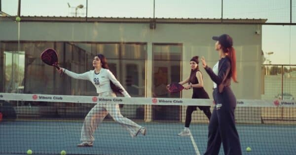 découvrez notre club de tennis de table : entraînements pour tous niveaux, compétitions conviviales et ambiance sportive garantie.